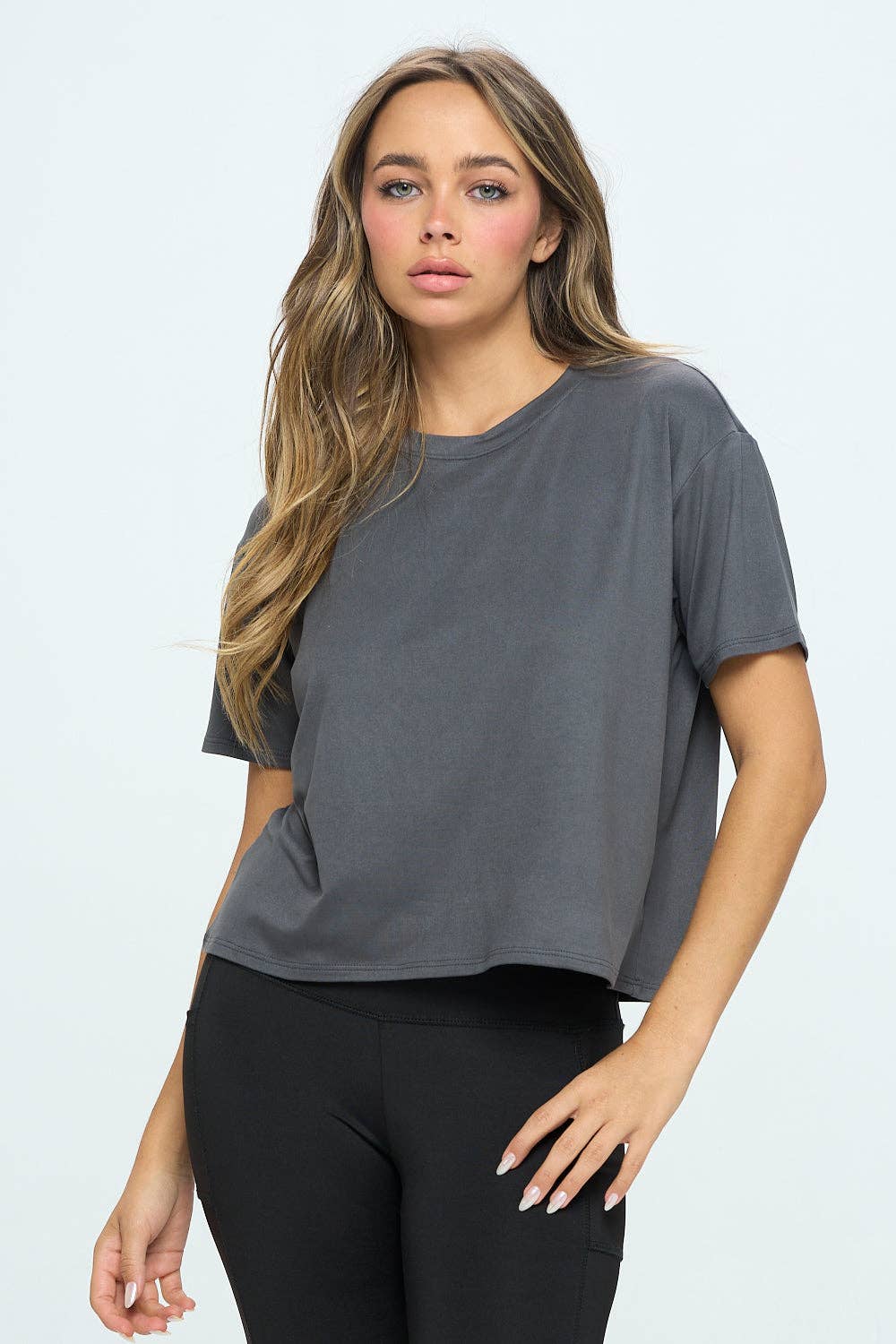 Knit Riot – Engroshandel T-shirt – til kvinder – Kortærmet Boxy Cropped Tee9