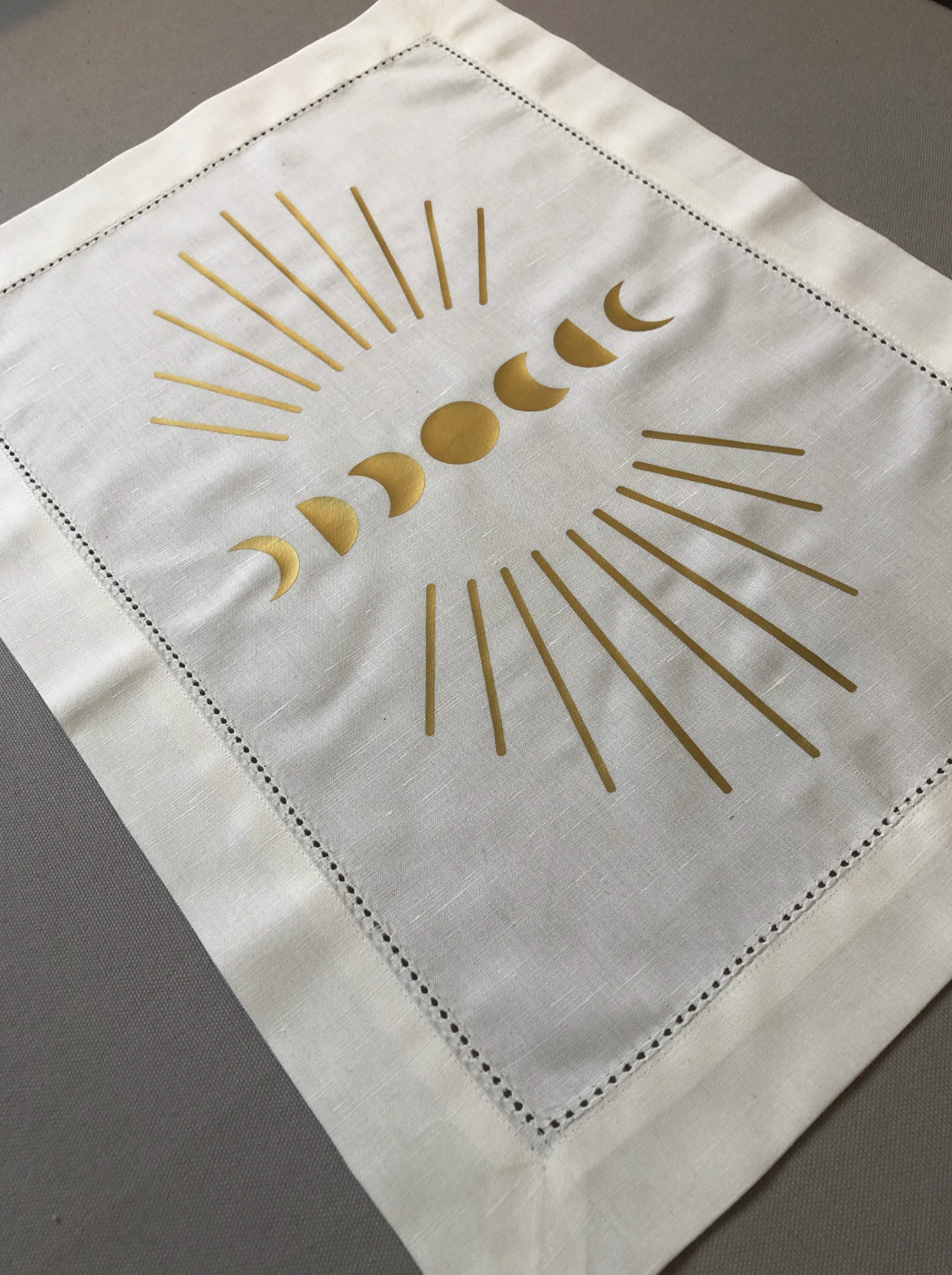 Wishcraft Goods – wholesale Tapestry/textile – Mystic Moon Burst Altar Cloth6