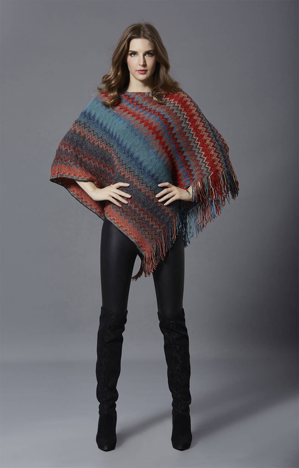 Fennco Styles – Poncho - Mulher por atacado – Camisola Poncho Zig-Zag Tricotada Pullover8