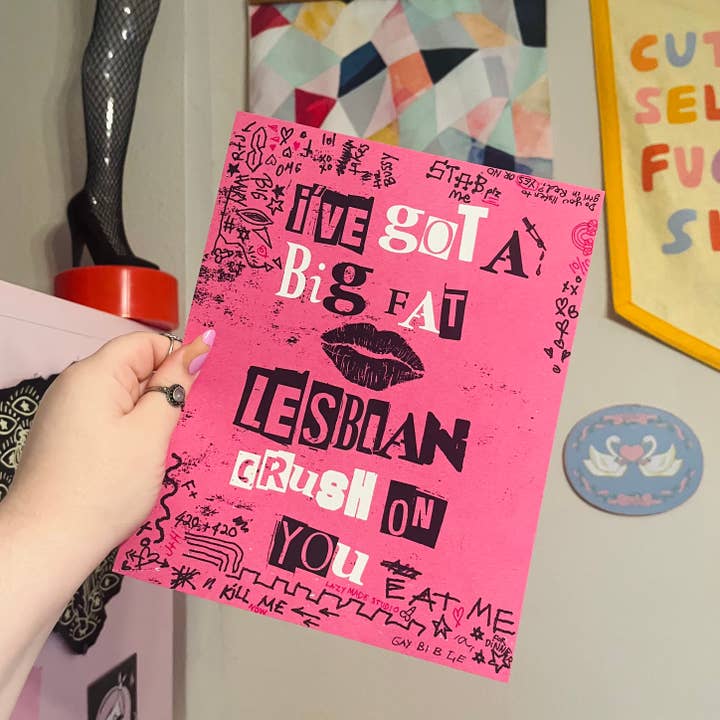 Lámina artística Lesbian Crush 8 x 10 para venta al por mayor de Lazy Made Studio