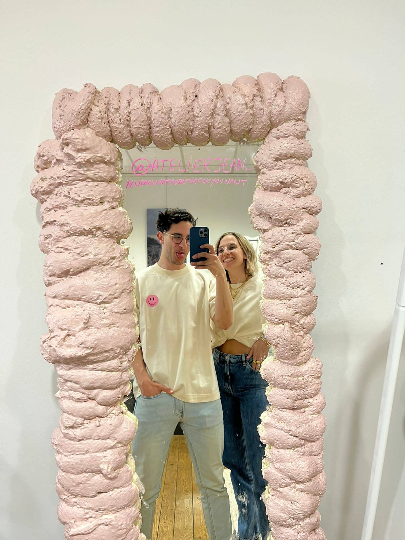 Atelier Jean - Wholesale Screen Printed T-Shirt - Women's - PINK SMILEY T-SHIRT1