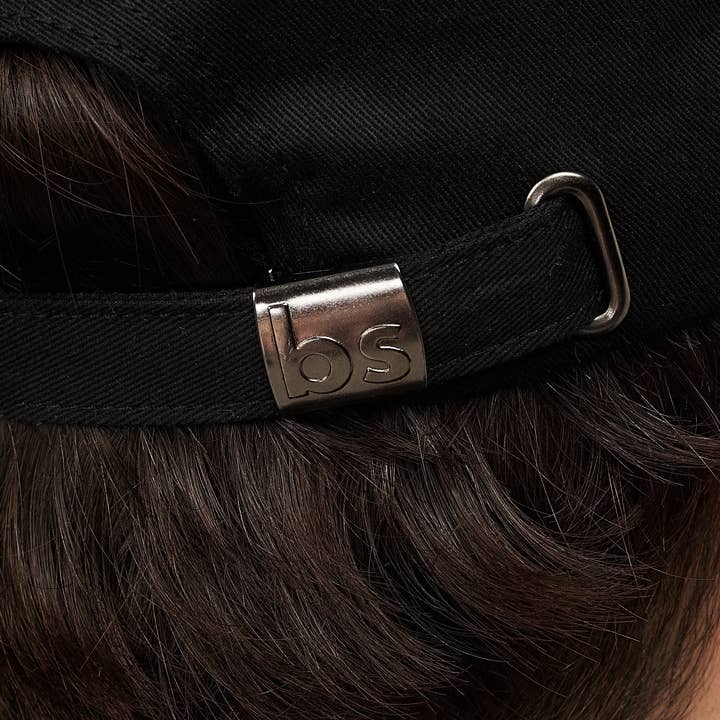 bravour studios – wholesale Baseball cap – Unisex – bravour studios Essential Dad Cap Black1