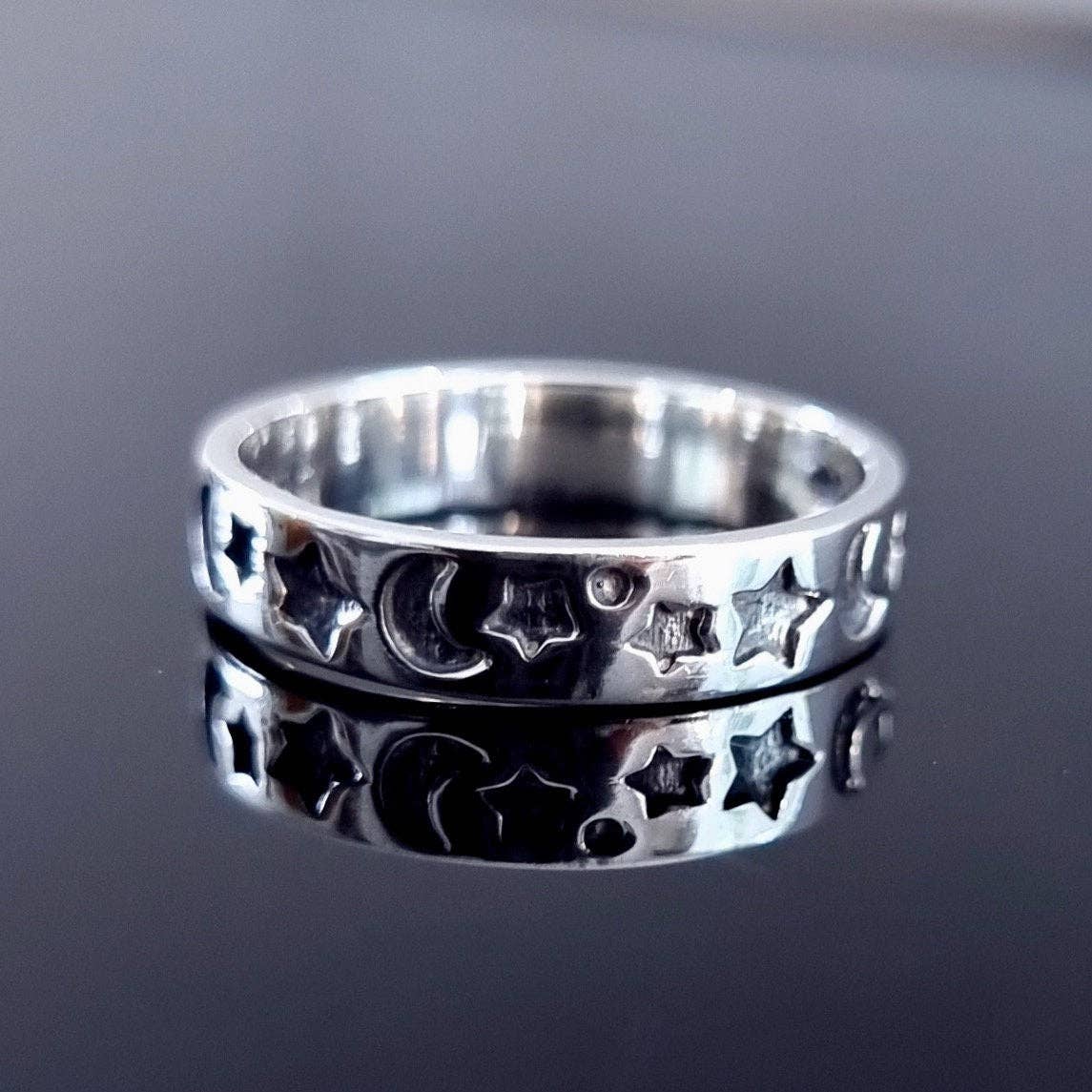 Mistry Gems - Wholesale Band/Stacked Ring - Unisex Silver Star and Moon Band Ring | 925 Sterling Silver, R185