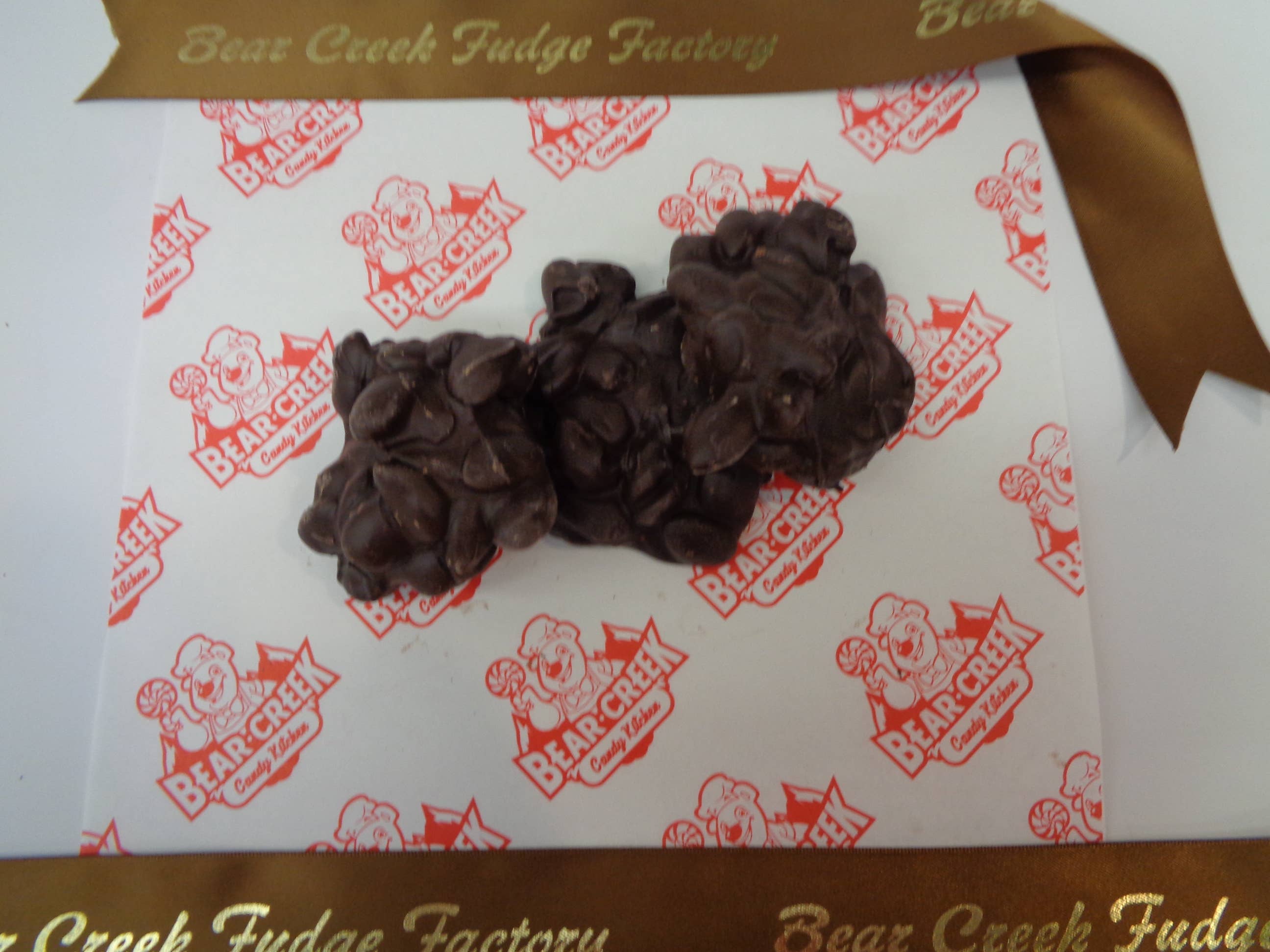 Bear Creek Candy Kitchen – wholesale Chocolate-covered sweets – 🍫Dark Chocolate Almond Cluster💖Chocolate Covered Raisins🍫 1 lb Bags2