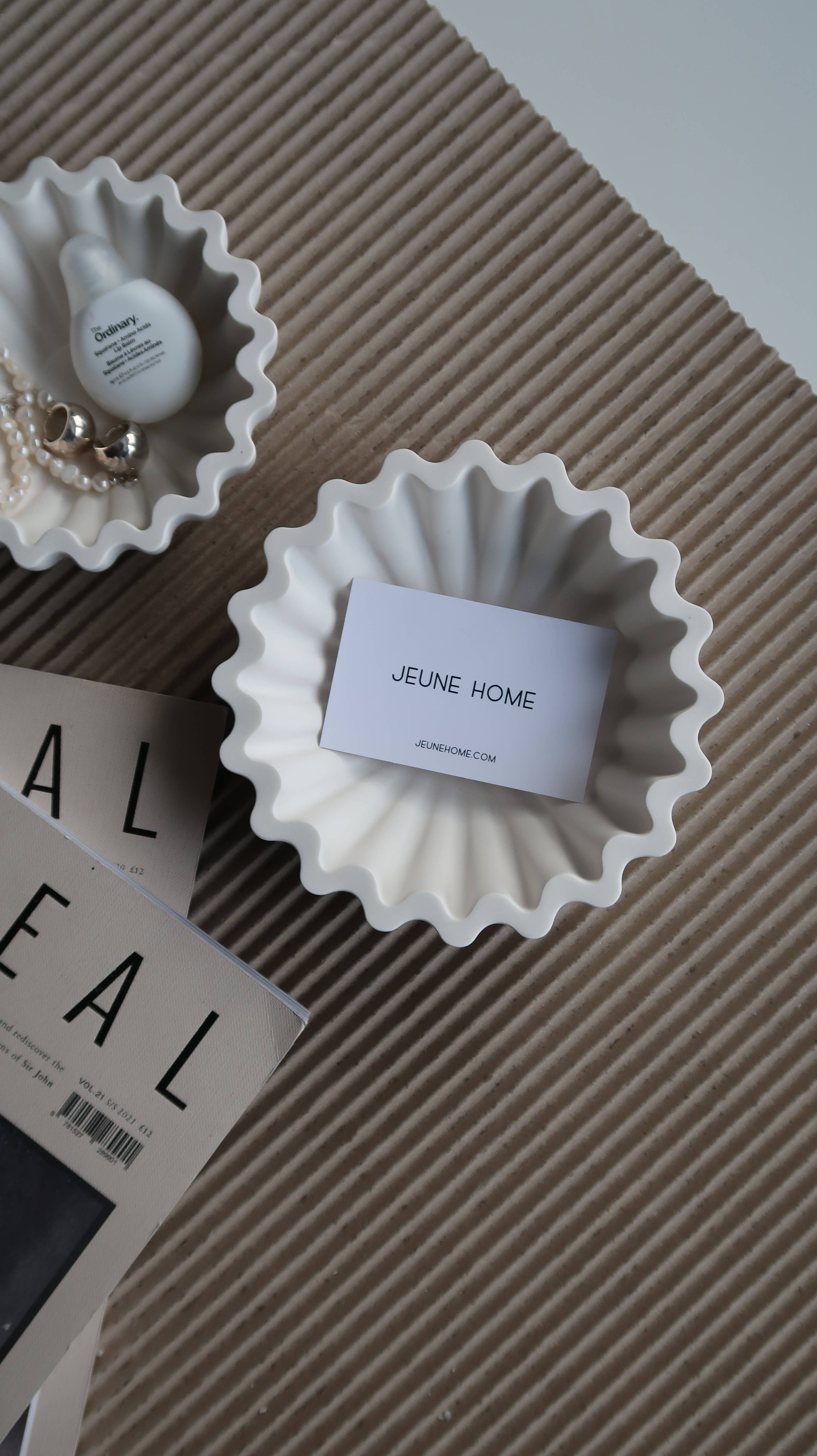 Jeune Home - Wholesale Decorative Tray - Scalloped ruffle wavy bowl - Elegant Trinket & Key Holder6