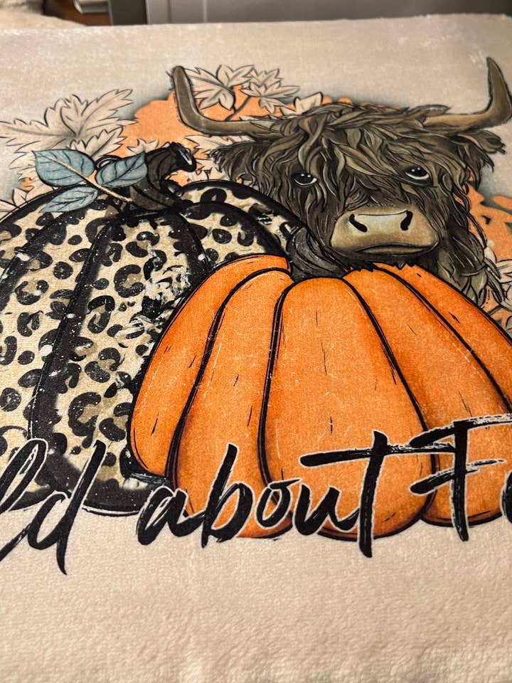 Wild About Fall Highland Cow tæppe for engroshandel hos Creative Queen Boutique