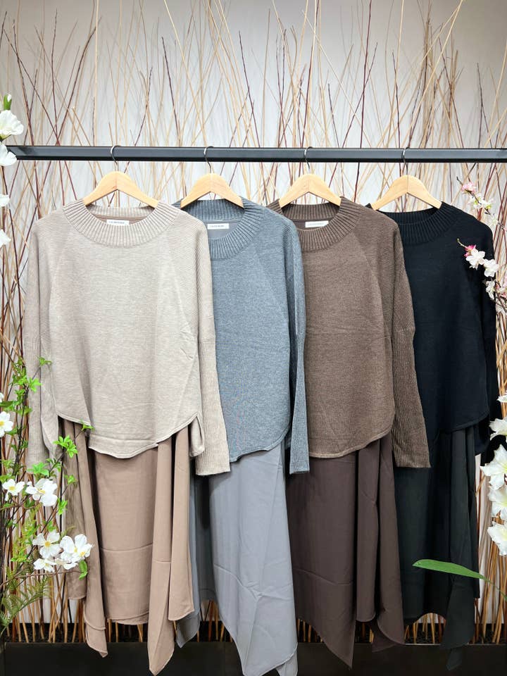 Ensemble Pull Col Rond Coupe Large & Robe Imperméable pour la vente par L'Emotion