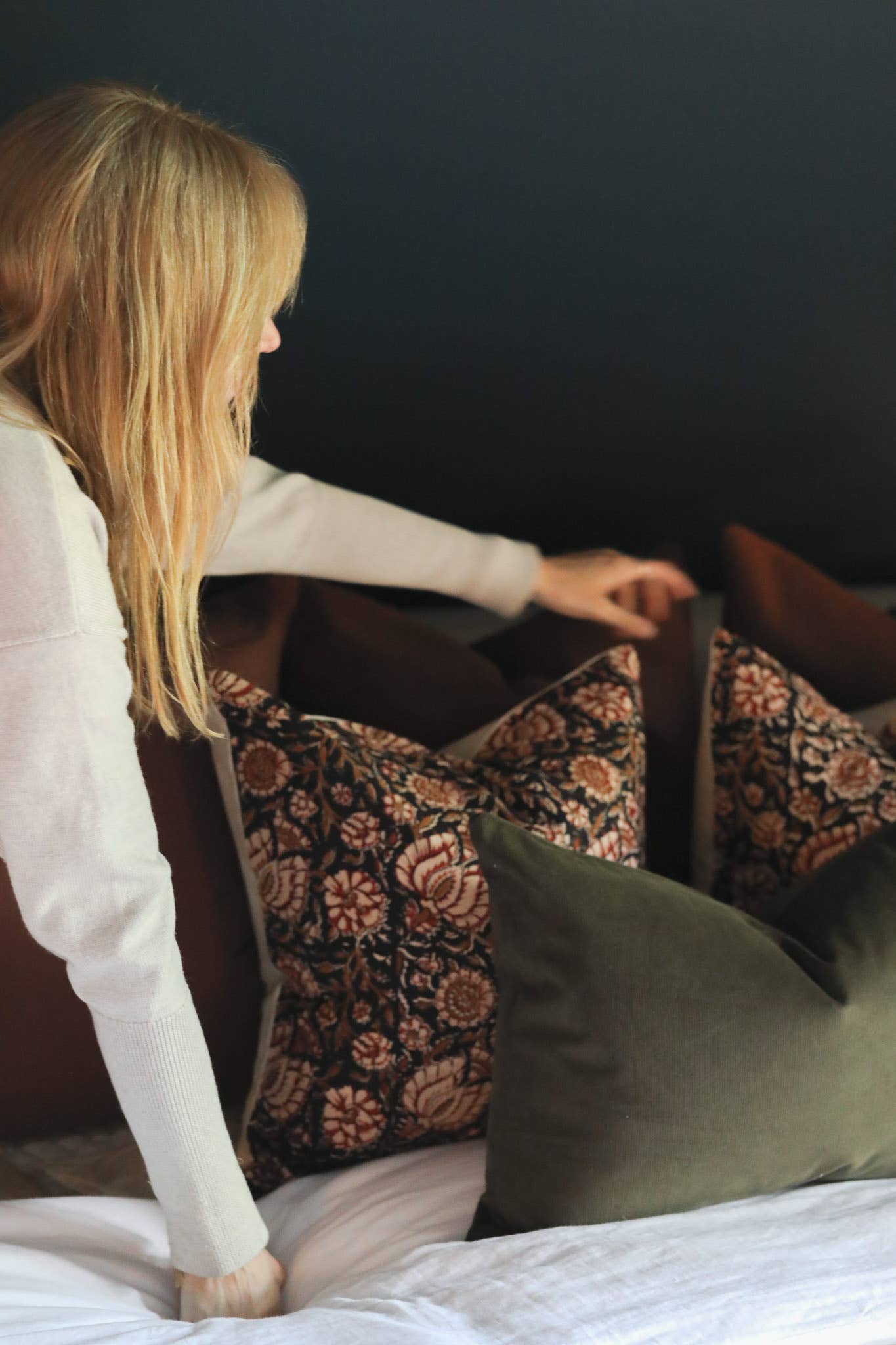 Rug & Weave - Wholesale Throw/Decorative Pillow - FIONA Pillow6