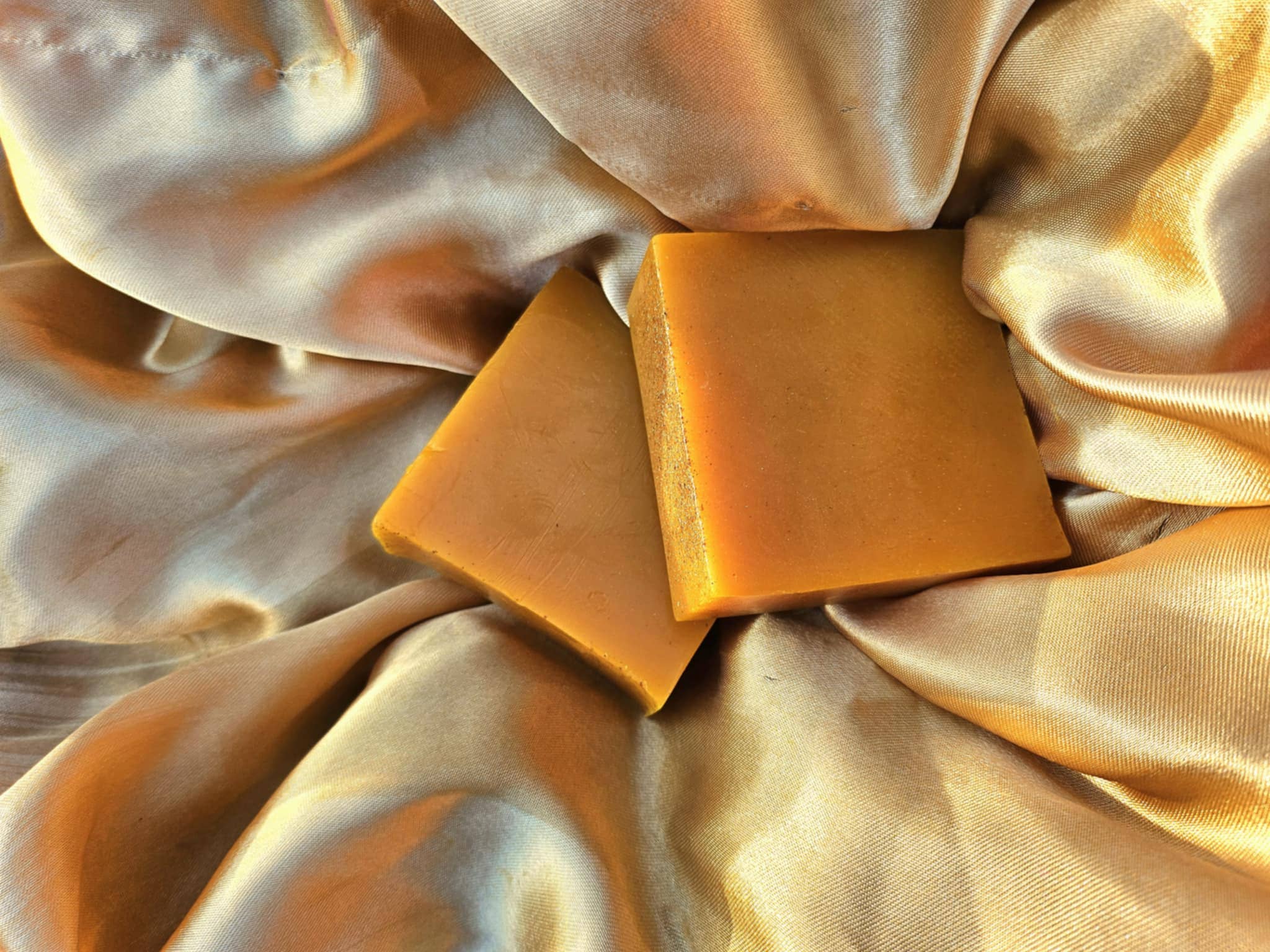 KIGO - Wholesale Bar Soap - Kojic/Turmeric Soap1