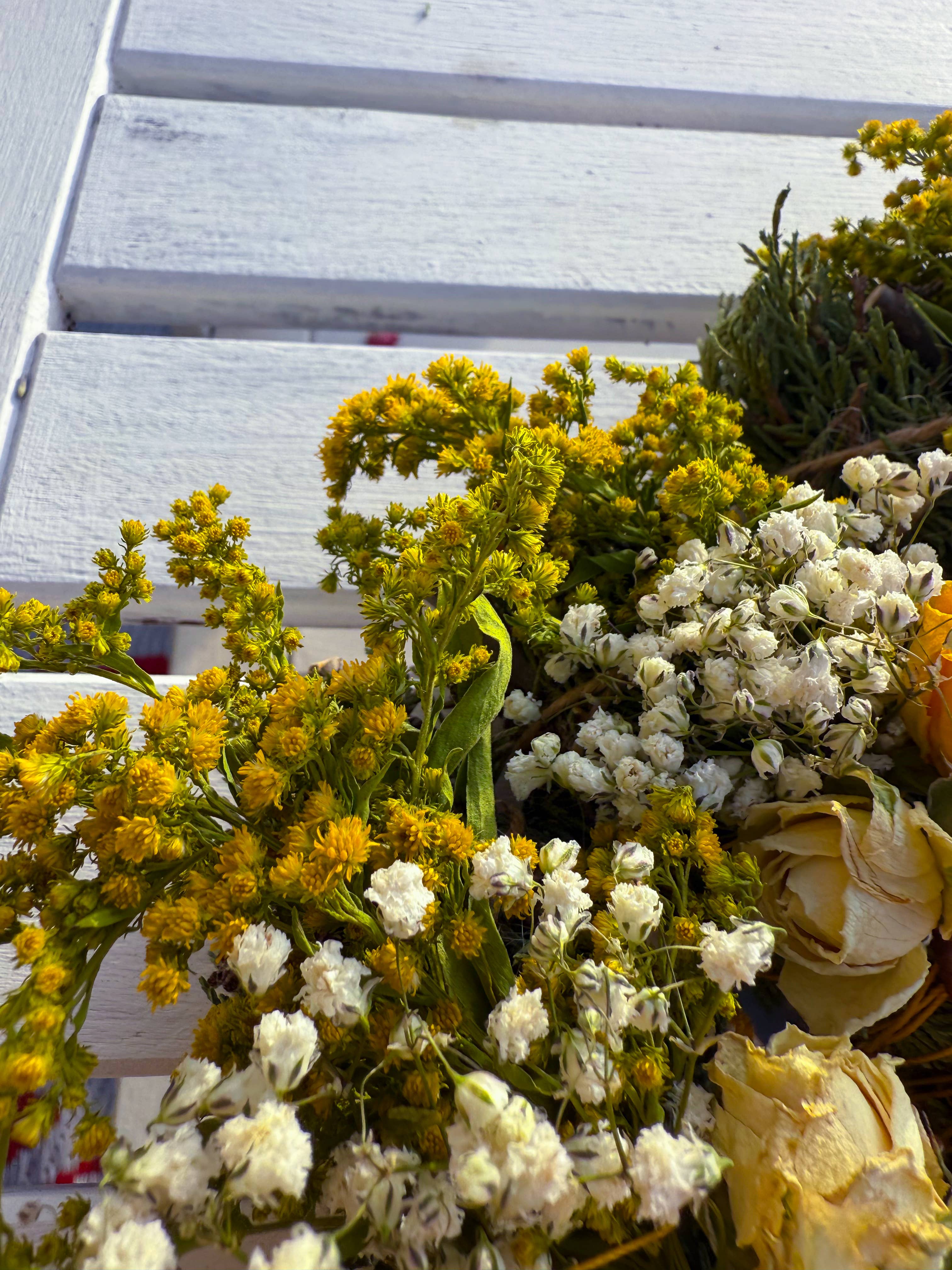 CharlieHaze - Wholesale Smudge Stick - Pear, Palo Santo, Juniper, and Cinnamon Smudge Stick2