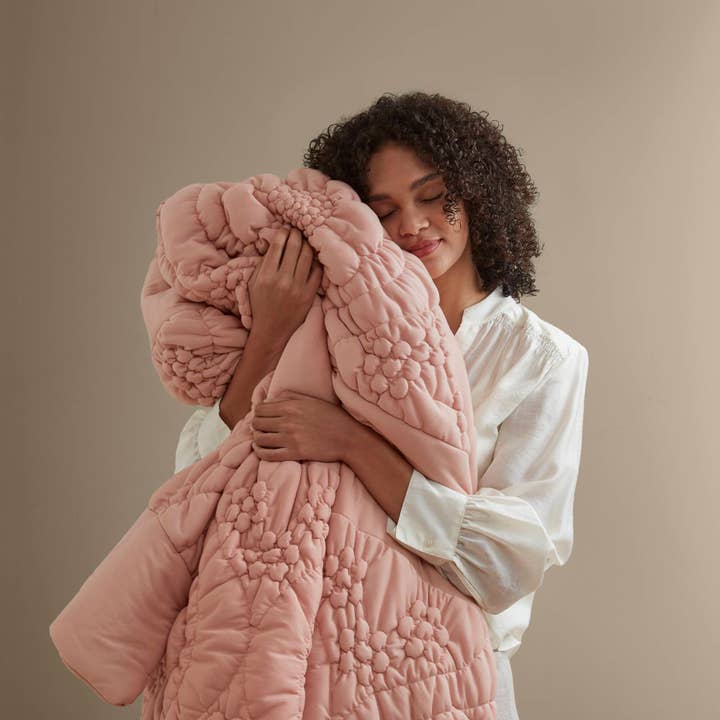 Olliix - Wholesale Bedding Set - Puffy Floral Patterned Comforter Set, Pink9