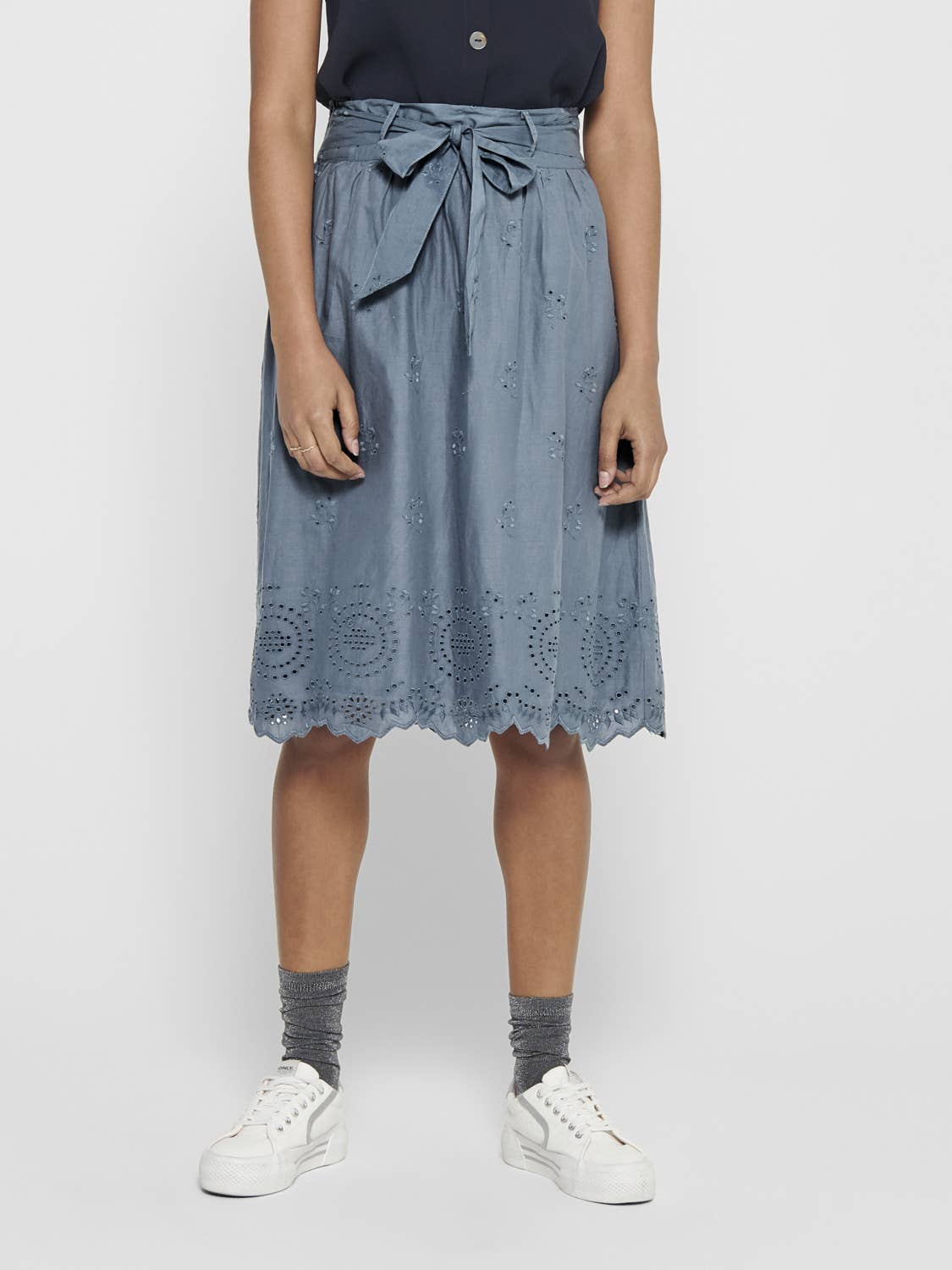 BLEU CHINE JUPE MIDI BRODÉE en vente sur Faire0