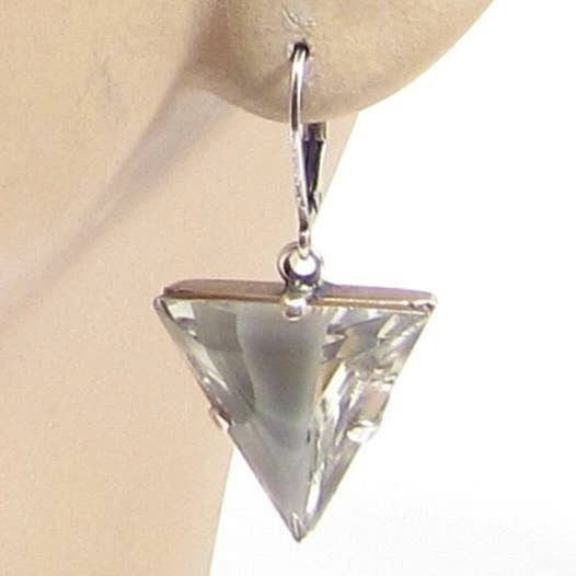 80er-Jahre-Stil Einzigartige Graue Dreieckige Glasohrringe for wholesale by SoHo Schmuckmanufaktur