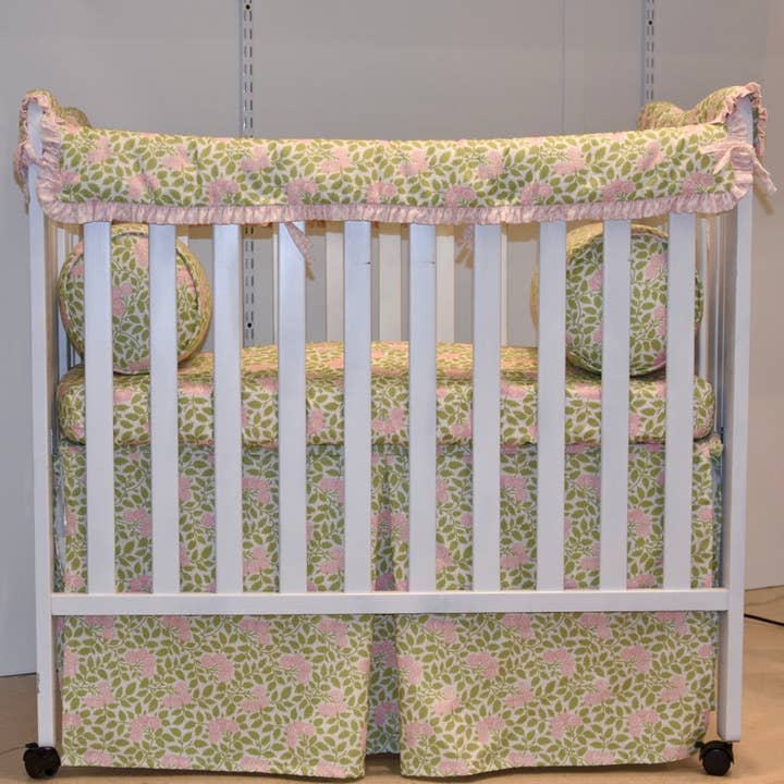 High Point Exempel: Resesängkläder Maggie i Rosa/Grön för wholesale av Wheaton Whaley Home