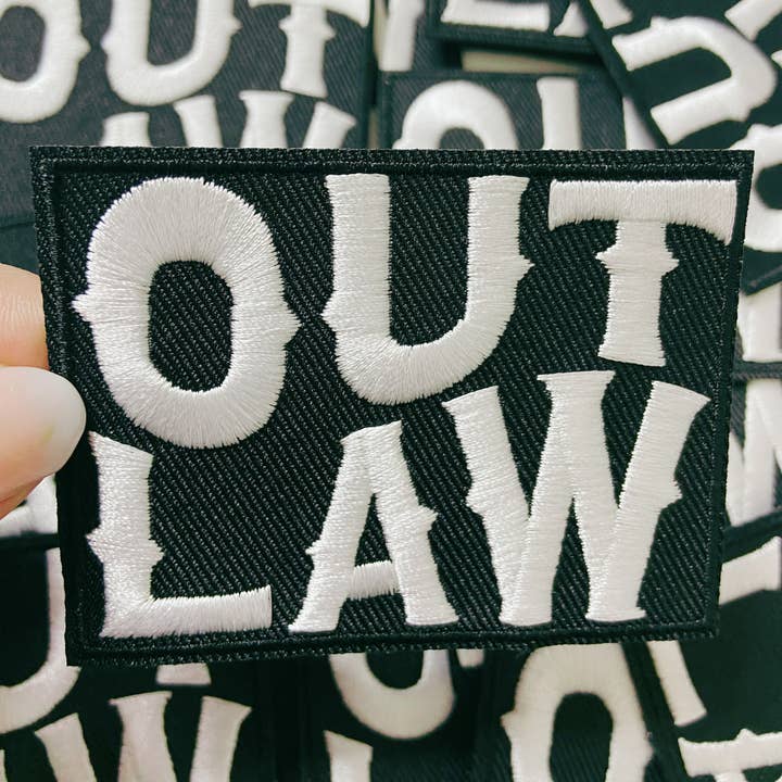 3" OUT LAW - Toppa ricamata per cappello per la vendita all'ingrosso da parte di TEELUX