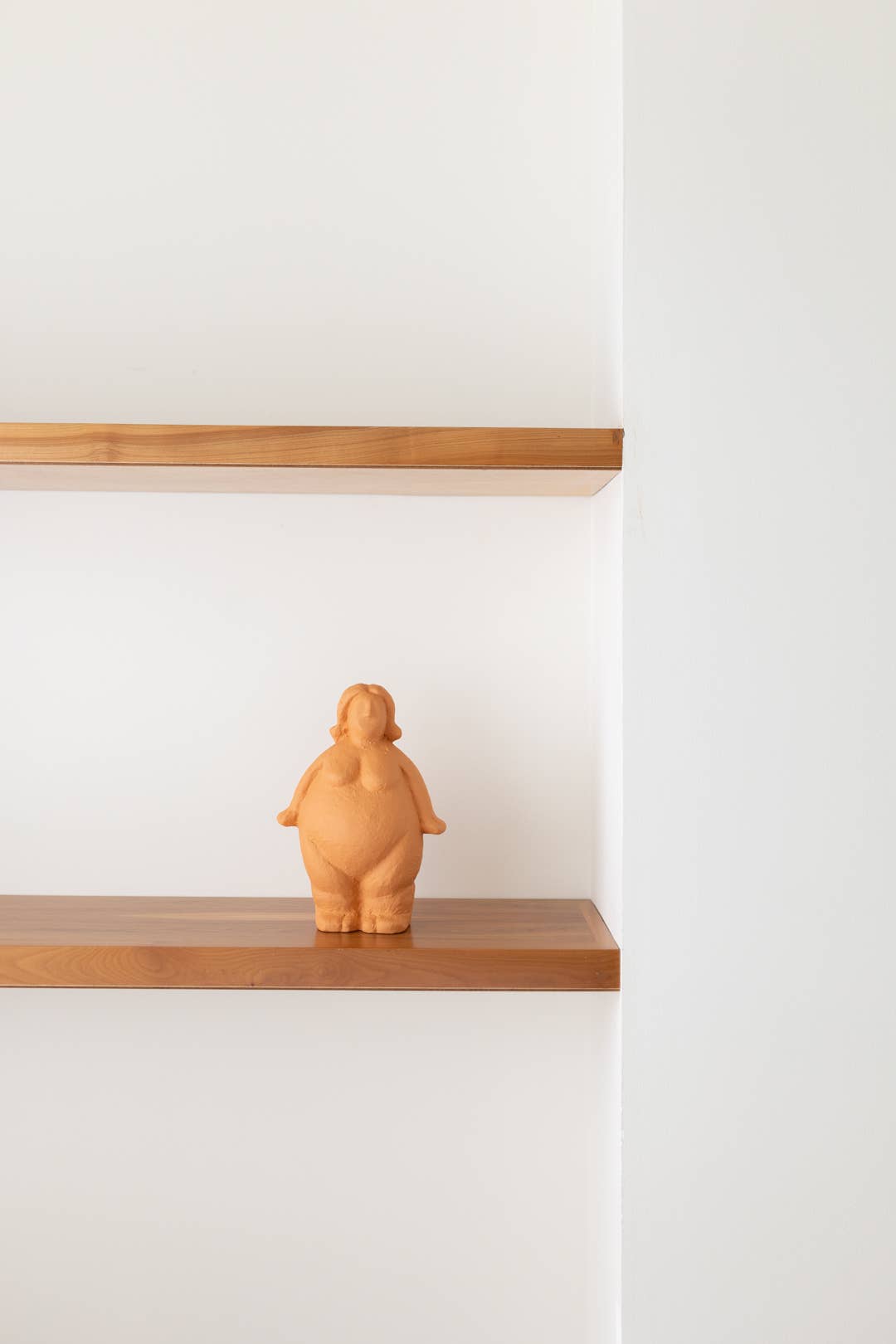 OITO Atelier - Wholesale Decorative Figurine - Woman2