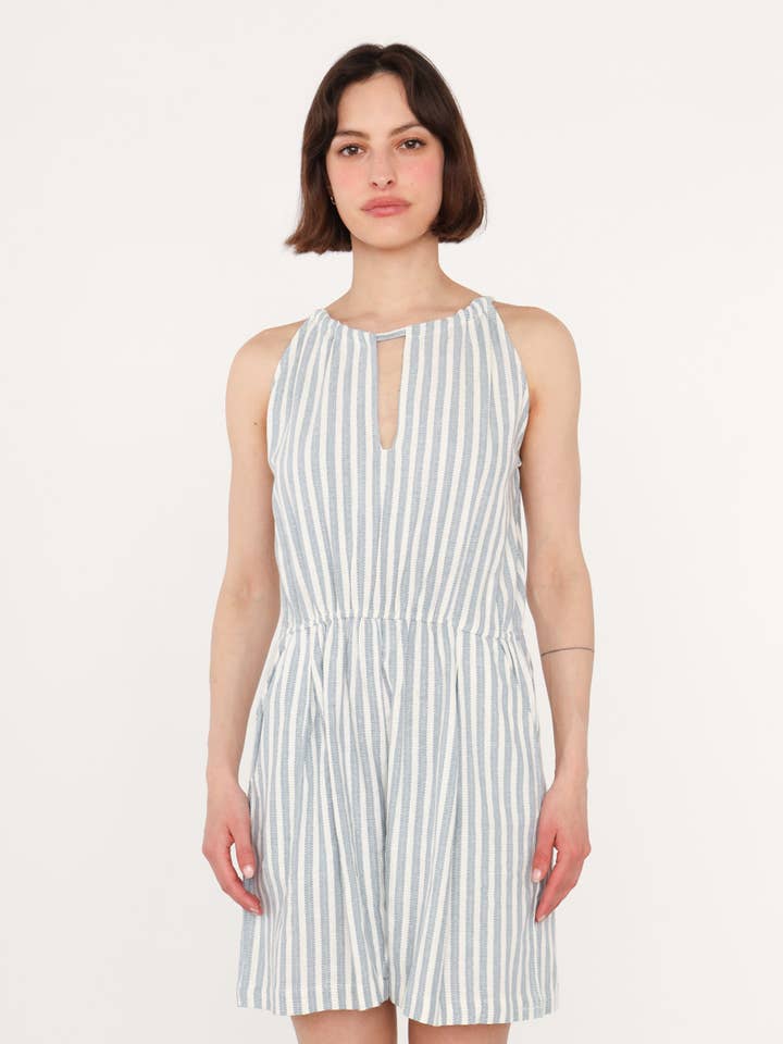 Mono corto con tirantes y cordón en el cuello para venta al por mayor de Attrait Paris