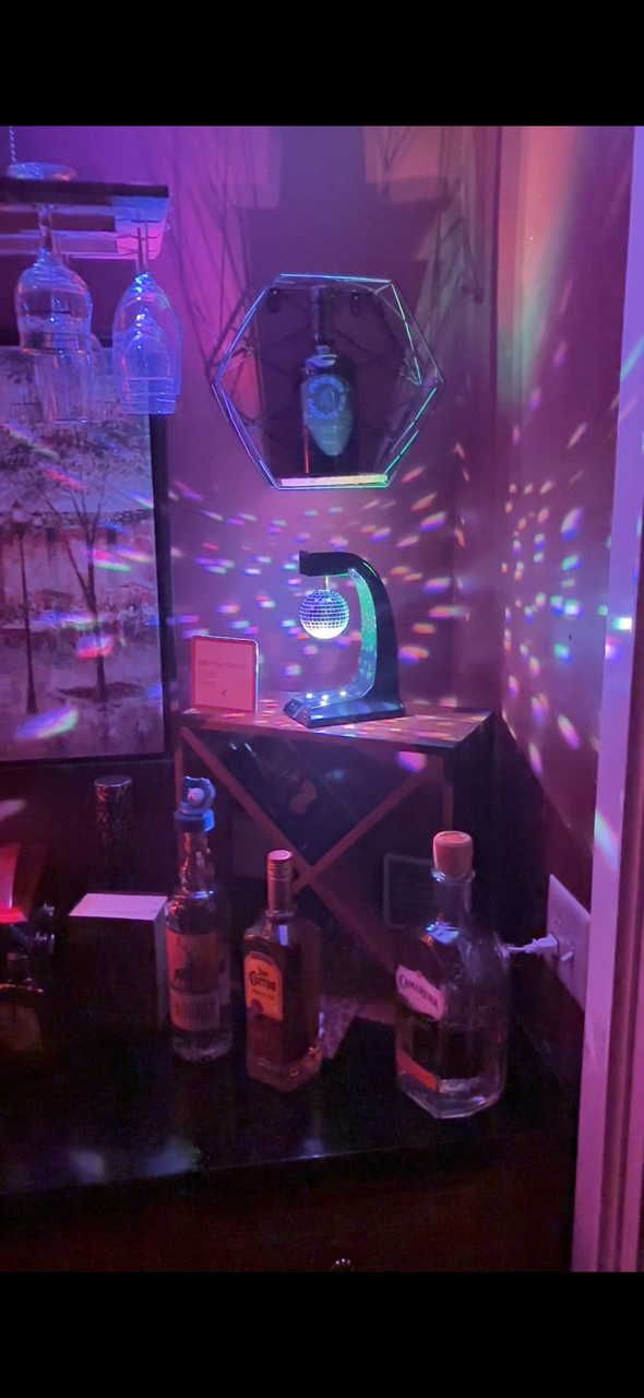 DESKOLITE - Venta al por mayor Luz estroboscópica/de discoteca - Altavoz inalámbrico de discoteca DESKOLITE™ con luces LED y bola de espejo de 6 cm8