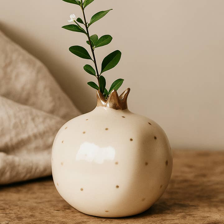 Atolia Designs - Wholesale Vase - Ivory Pomegranate Vase Accent with Gold Detailing2