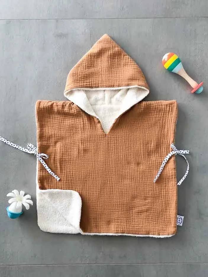 Badponcho för baby i kamelfärg för wholesale av Manufacture des bébés français