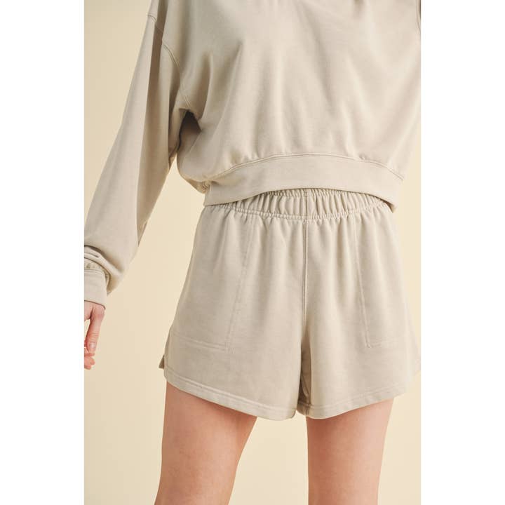 SHELL WASHED FRENCH TERRY SWEAT SHORTS / WL24-8797B for wholesale on Faire0