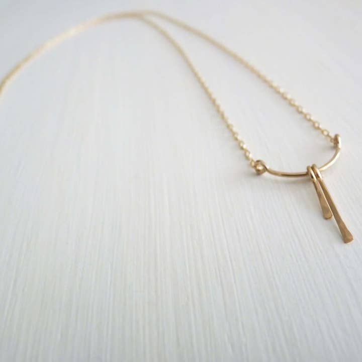 Collana Sisters per la vendita all'ingrosso da parte di Cinq