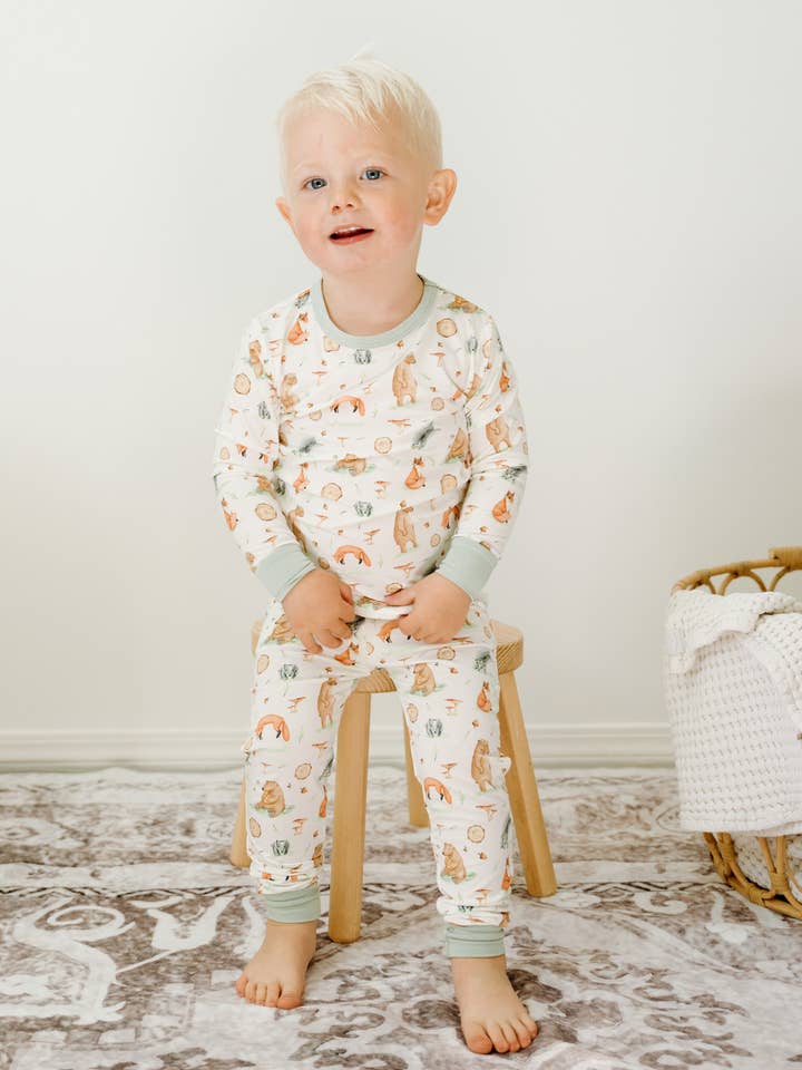 Peaks & Valleys Baby - Wholesale Sleepwear Set - Kids - Long Sleeve PJ Pocket Jogger Set - Woodland Romp