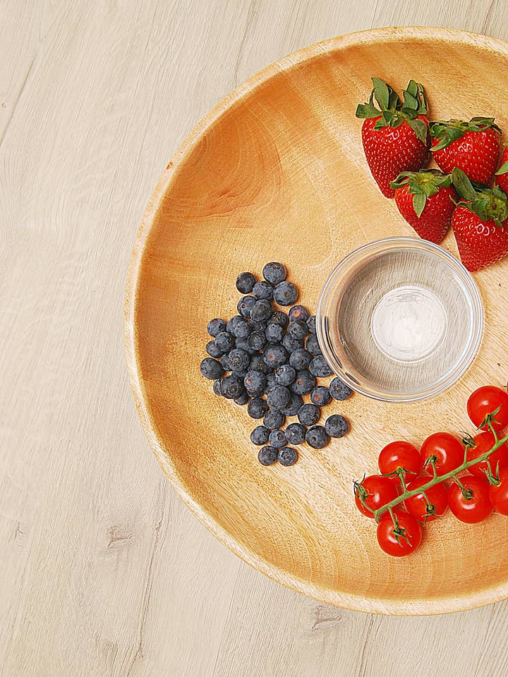 Wooden Round Serving Tray with Glass Bowl for wholesale by UKILI