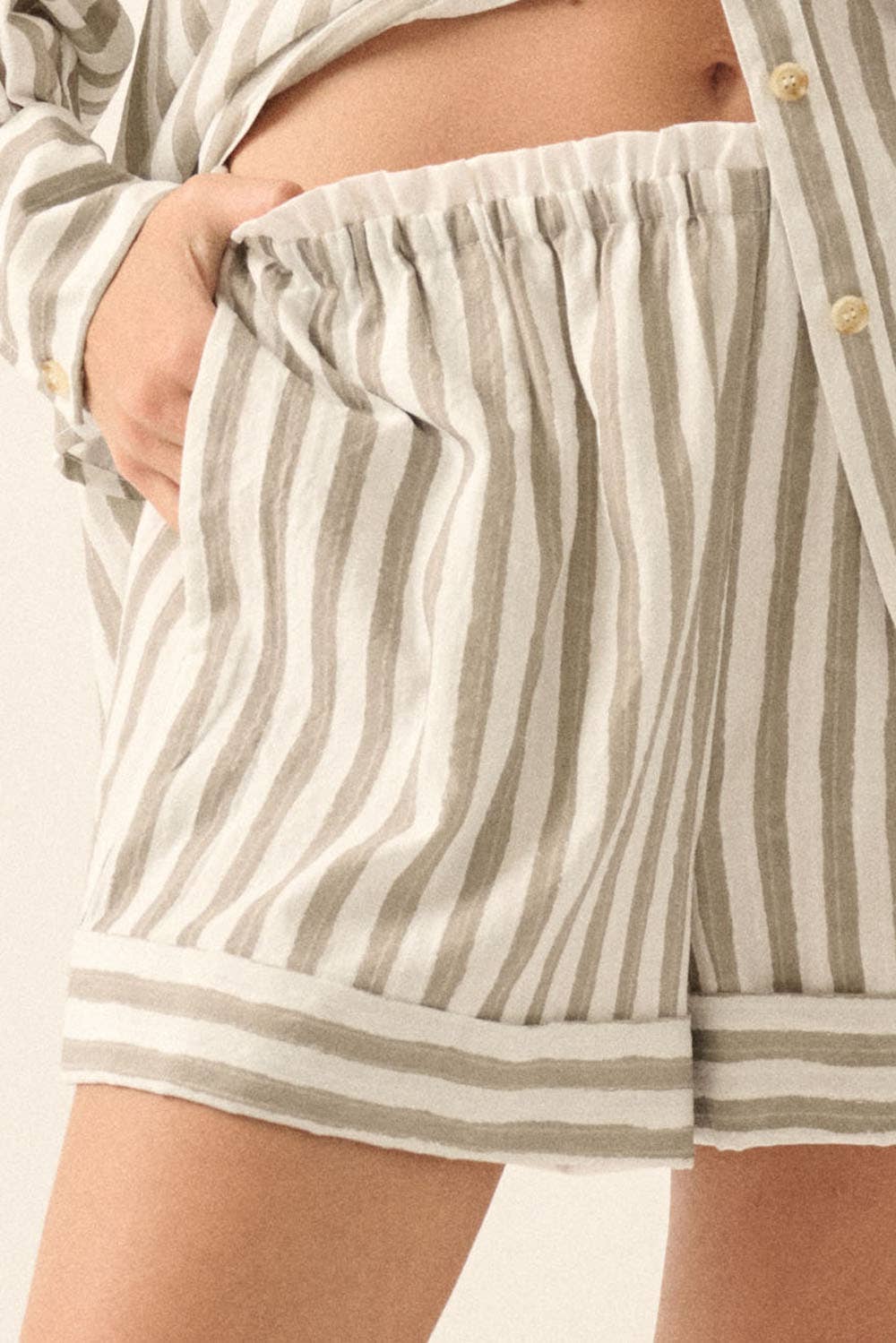 Promesa USA - Wholesale Shorts - Women's - Striped Loose-Fit Wide-Leg Paperbag Shorts10