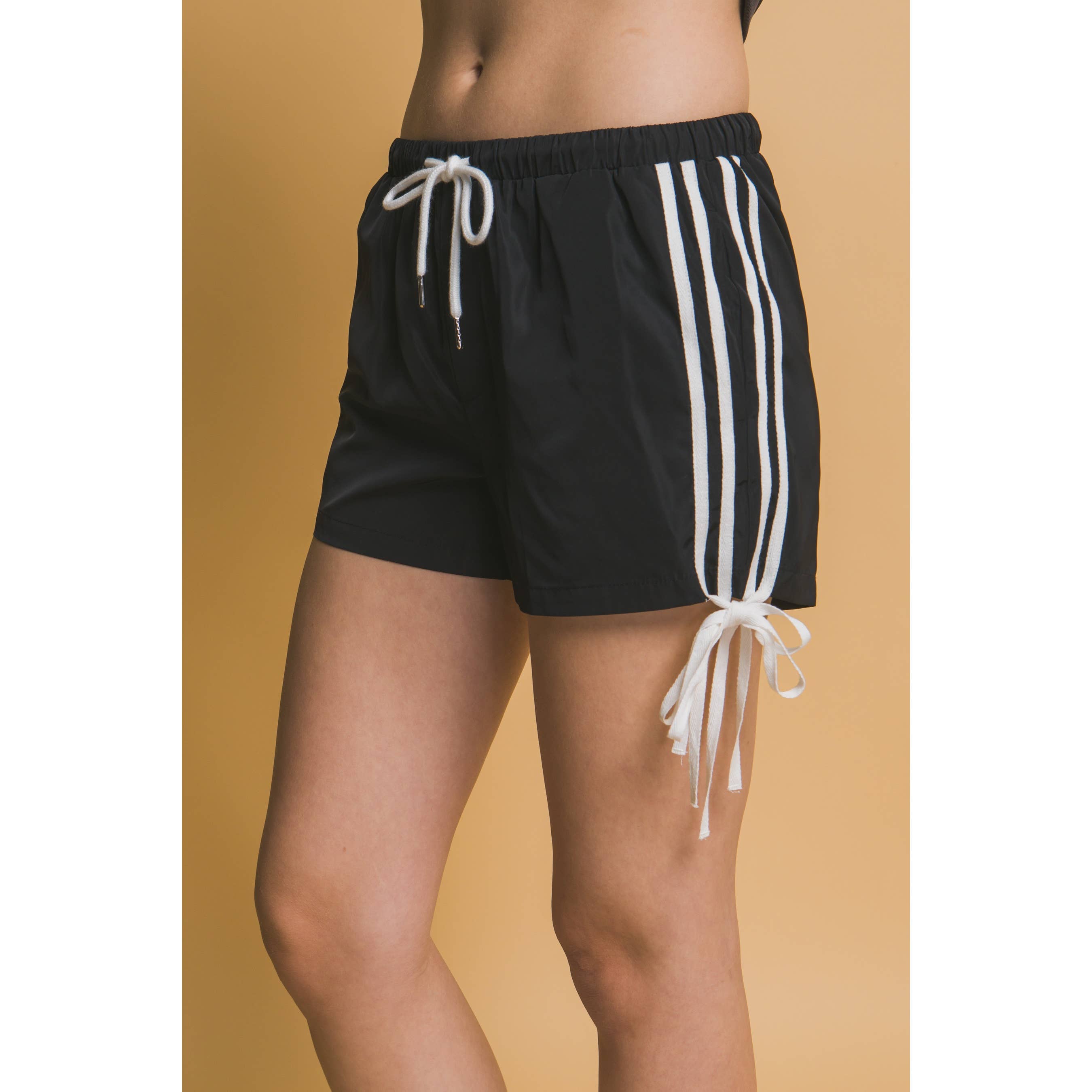 HiteJeans – Engroshandel Shorts – Kvinder – Stribet Bånd Bindebånd Shorts med Sidelommer4