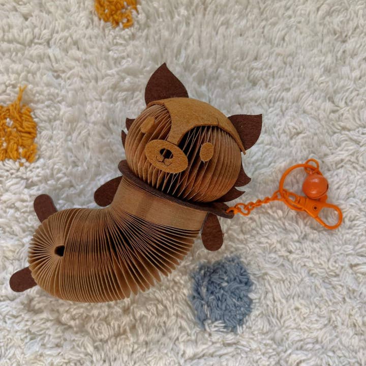 Paper Pops - Wholesale Fidget toy – Kids - Felix the Fox Paper Slinky Charm1