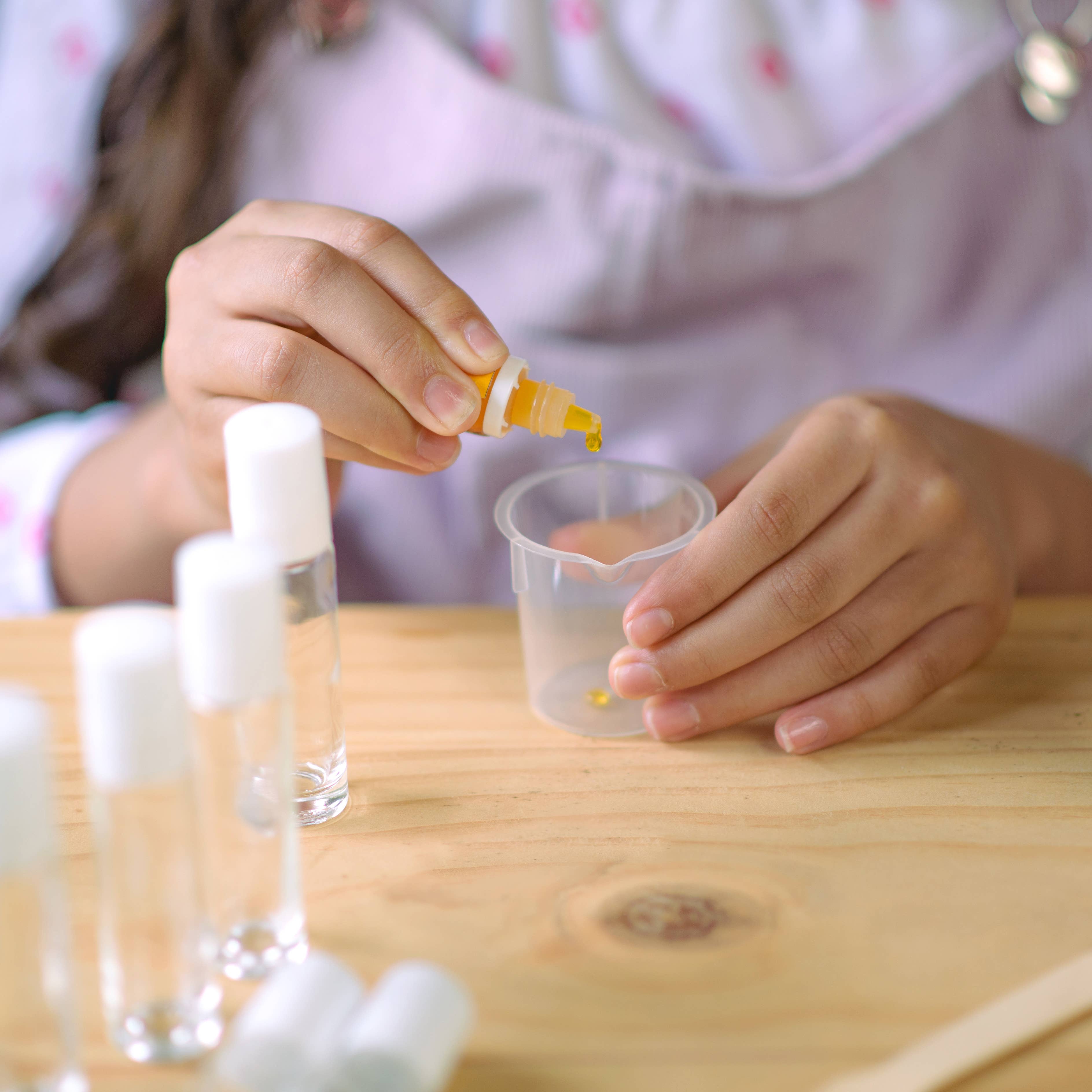 Earthy Good / Kiss Naturals - Wholesale DIY Craft Kit - Kids - Kiss Naturals DIY Lava Lip Gloss Kit for Kids | Case of 68