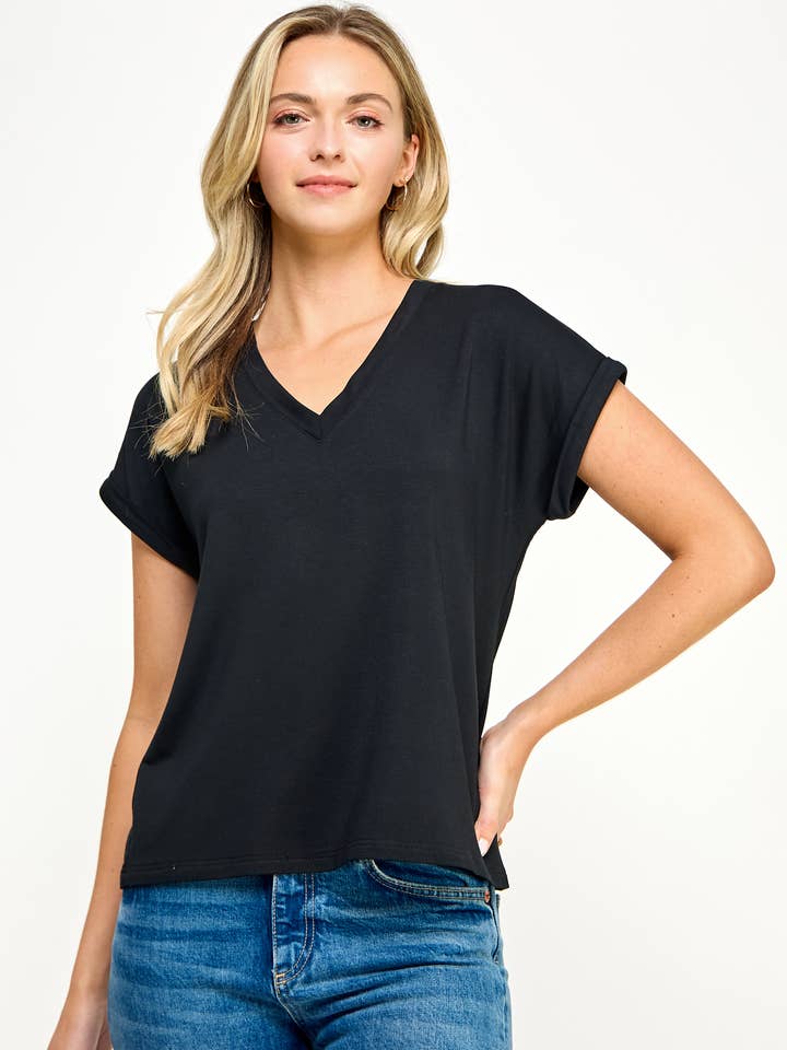 TT-9822-6 V-HALS TEE SVART för wholesale av Ellison