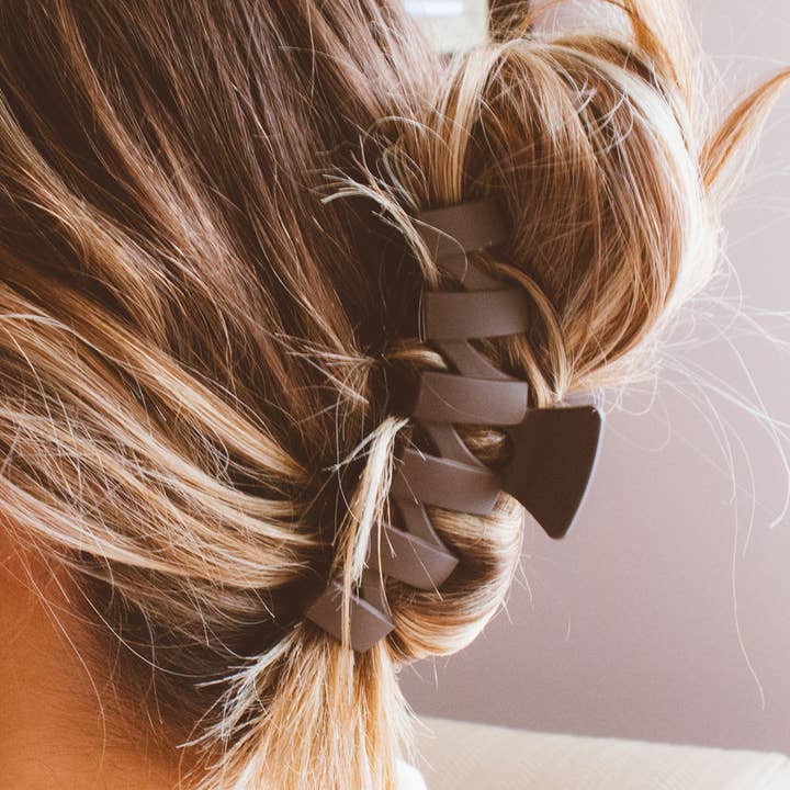 Shop ANDi - Wholesale Hair Clip - Women's - Cedar Claw Clip