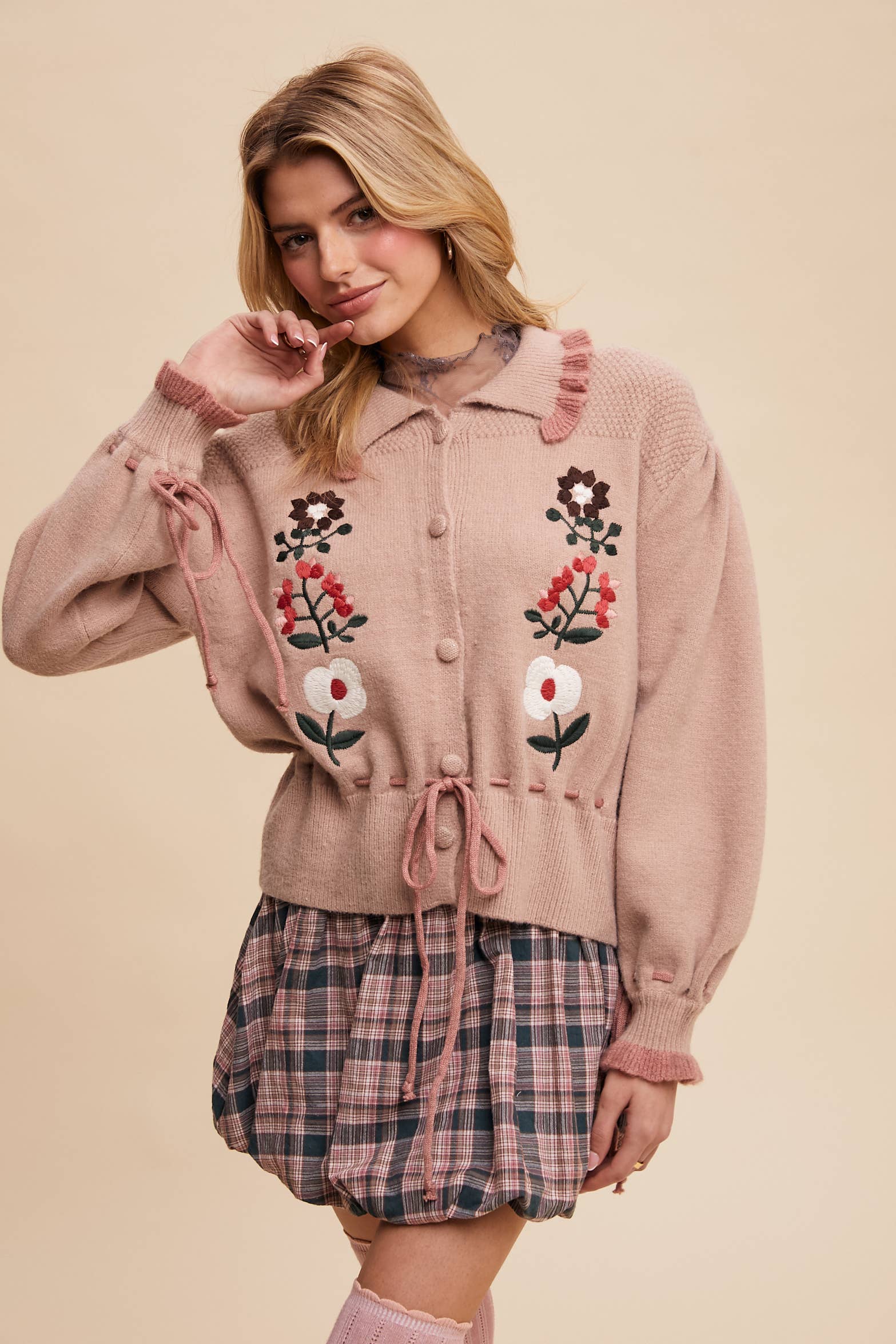 Listicle - Wholesale Cardigan - Women's - Floral Embroidered Knit Cardigan Sweater1