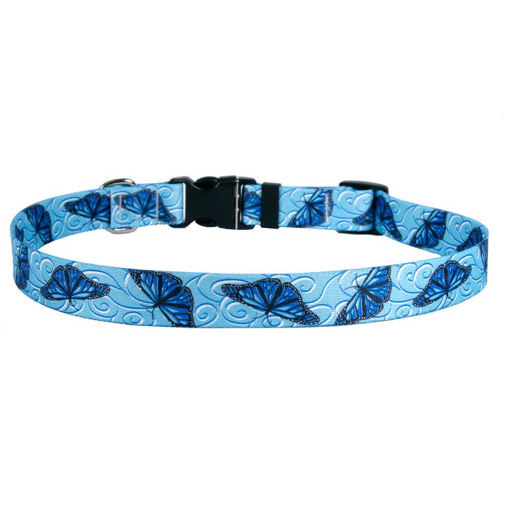 Collier standard Blue Butterfly Swirl pour la vente par Yellow Dog Design