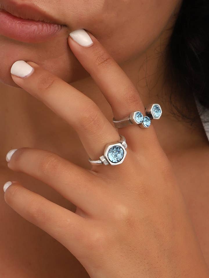 Set di anelli a misura libera con pietra di cristallo turchese per la vendita all'ingrosso da parte di AVENS