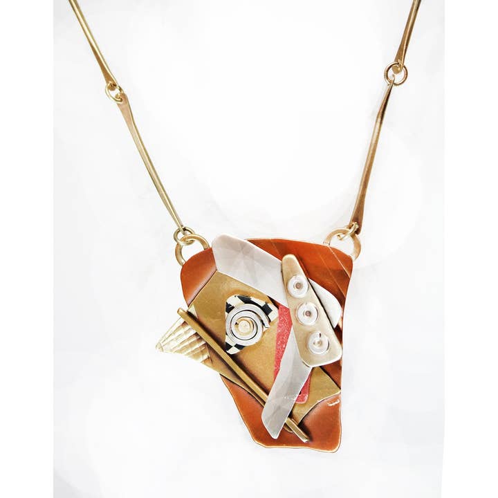 Wandtapijt, polymeerklei, sterling en messing voor wholesale door Whitney Designs Ltd.