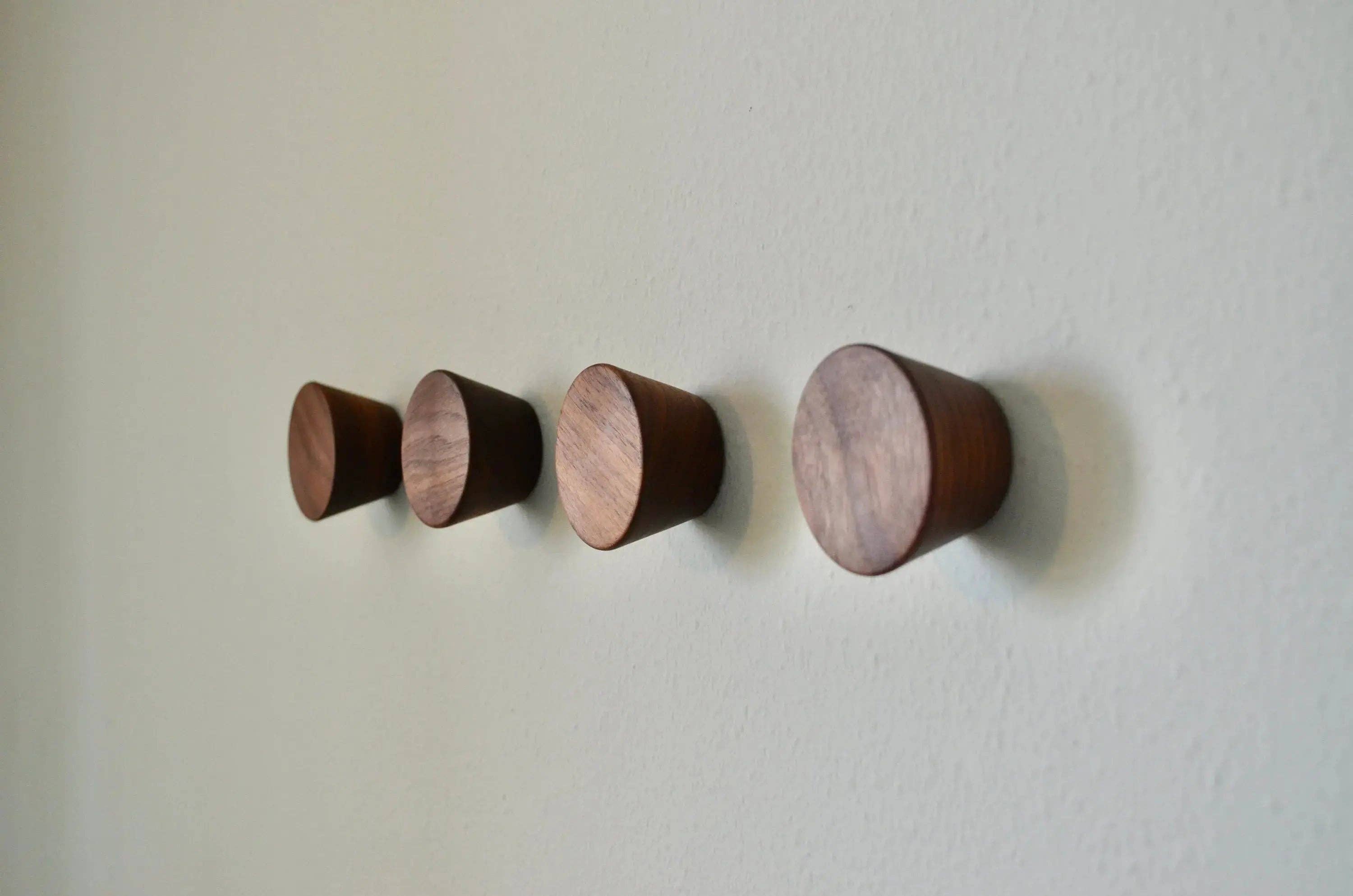 Modern Home by Bellver – Engroshandel Garderobestativ – Træ Kegle Knagerække4