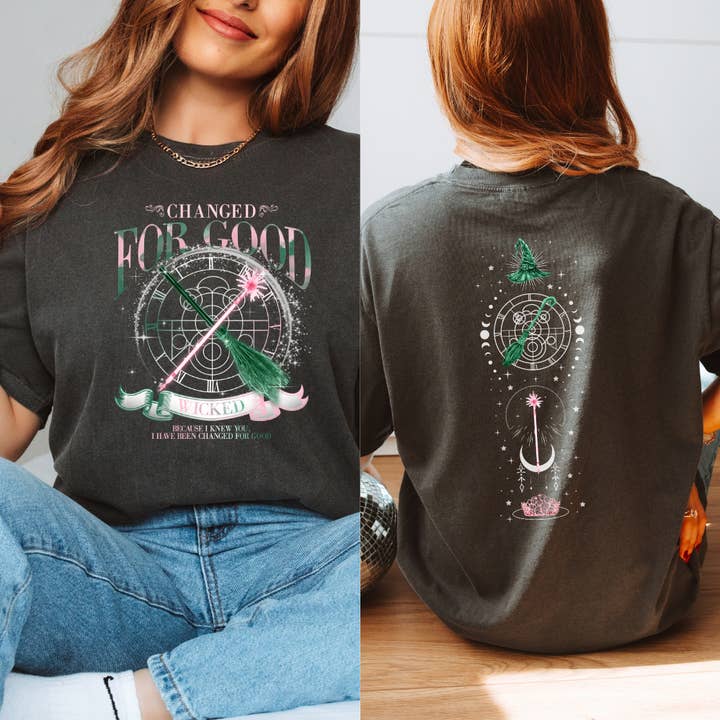 Hello Poppy Company – Großhandel T-Shirt (Grafikdruck) – Unisex – Wicked Changed for Good Compass Comfort Colors T-Shirt