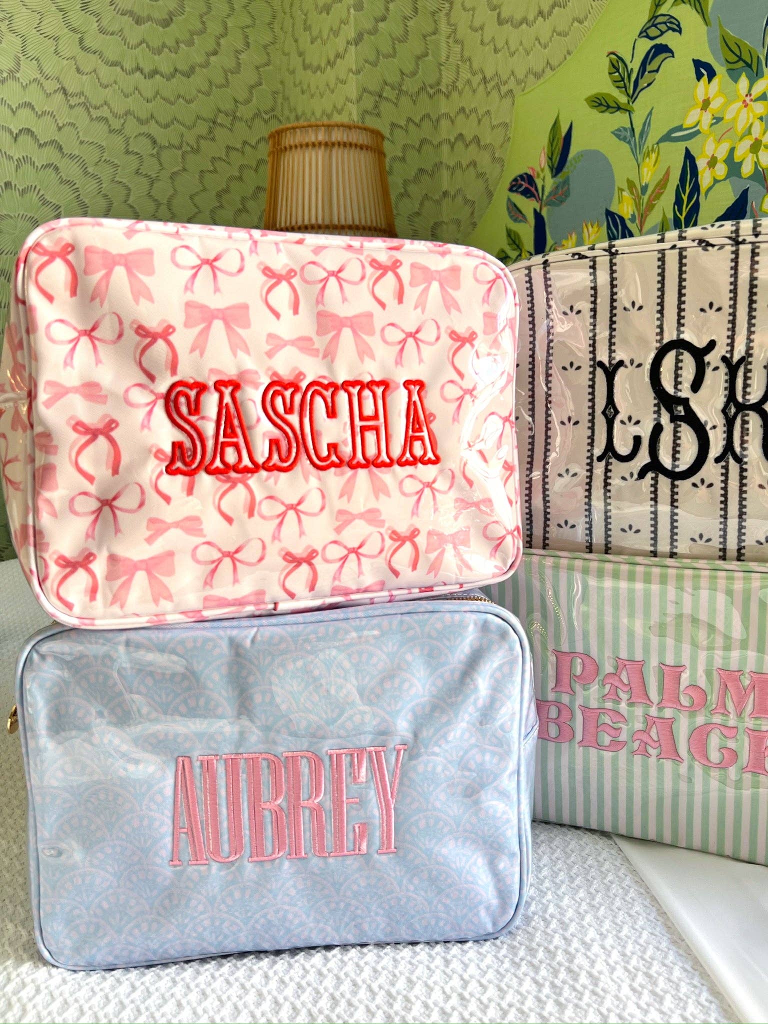 KENZKUSTOMZ - Vente Trousses de maquillage/cosmétique - Trousse de Toilette Clear Coat XL11