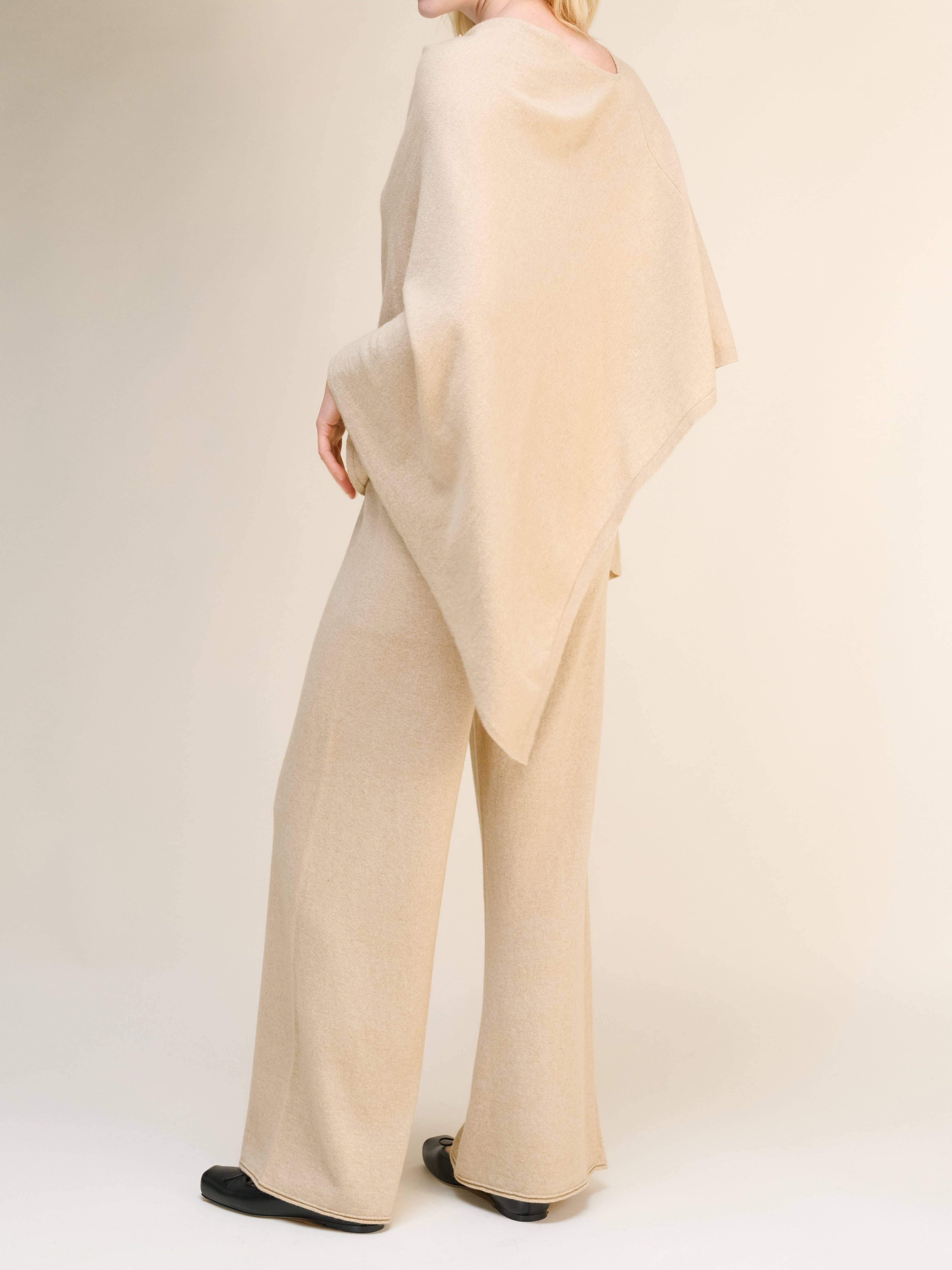 Lèmme - Wholesale Poncho - Women's - Cashmere Mix Asymmetric Poncho8