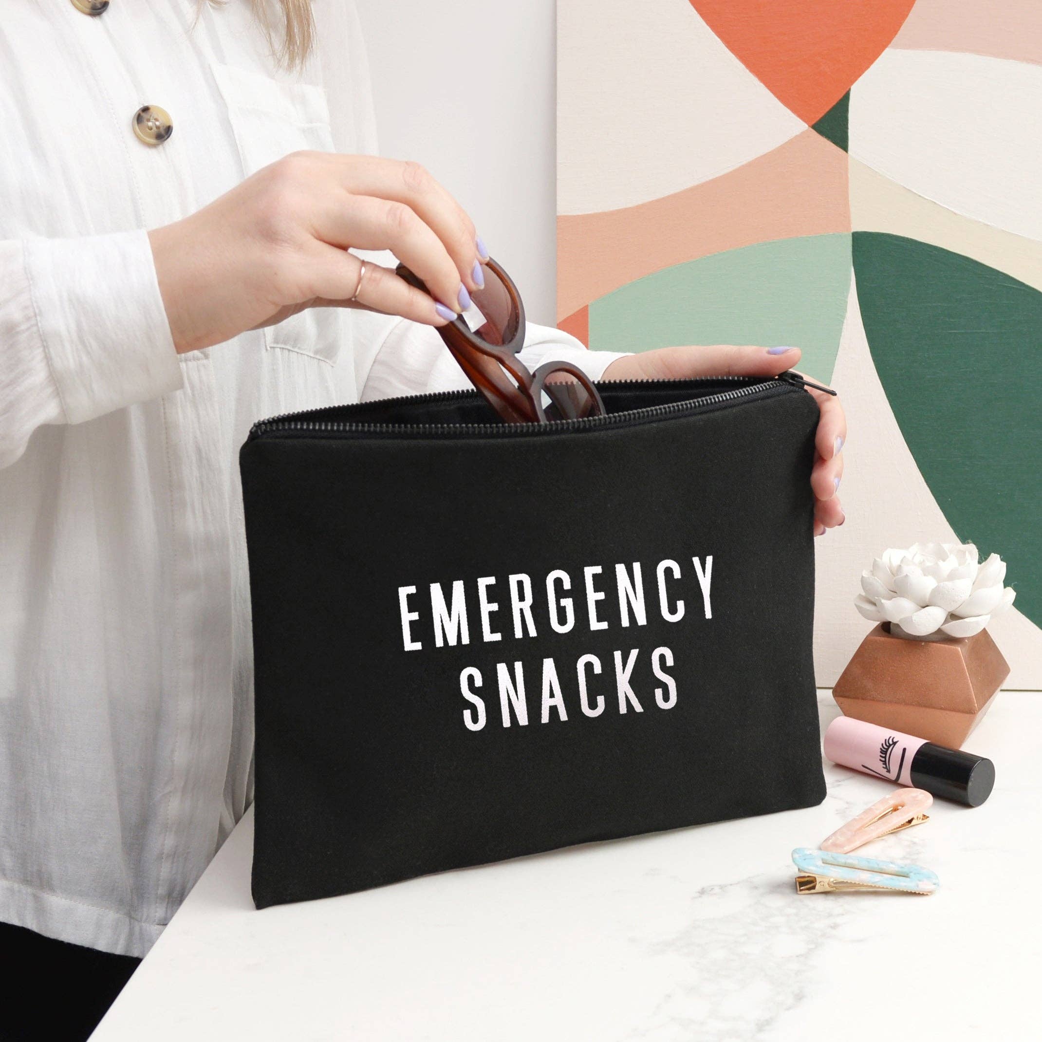 Alphabet Bags – wholesale Pouch – Women’s – Emergency Snacks - Black Pouch2
