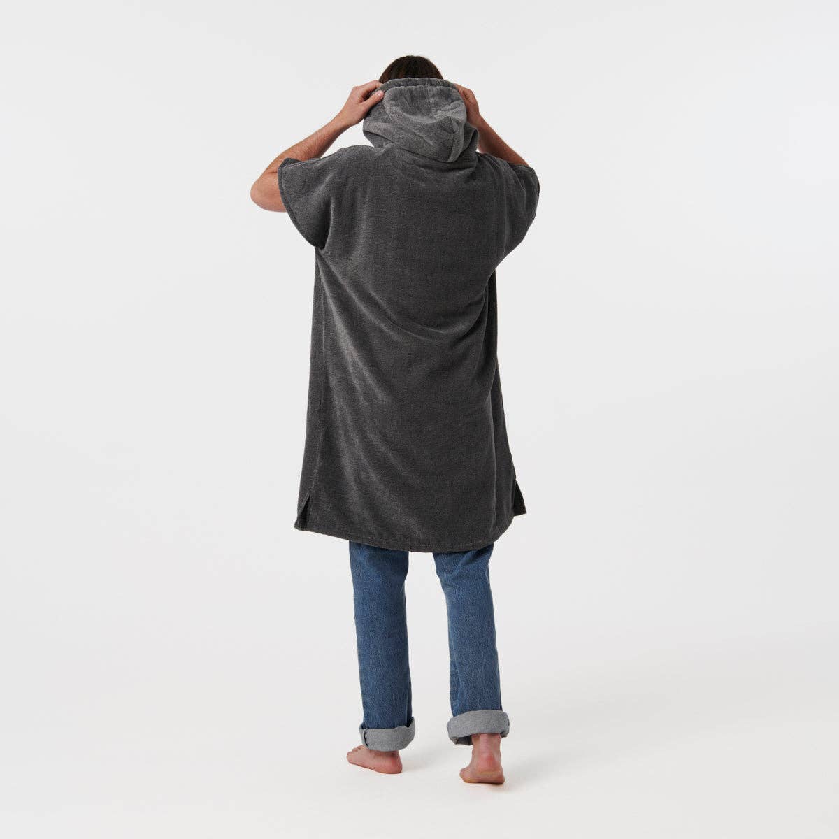 Slowtide – wholesale Poncho – Men′s – The Digs Changing Poncho - Heather Grey6