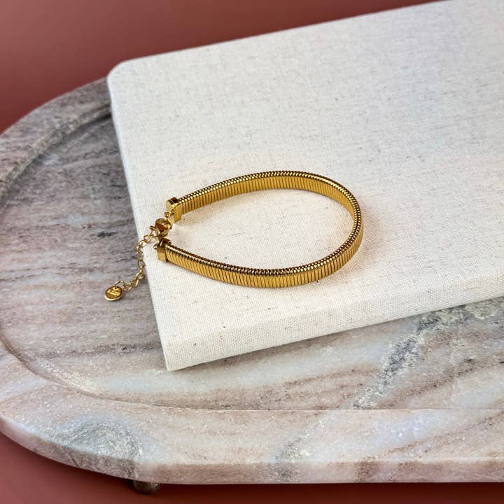 Serra Bracelet for wholesale by Everlume