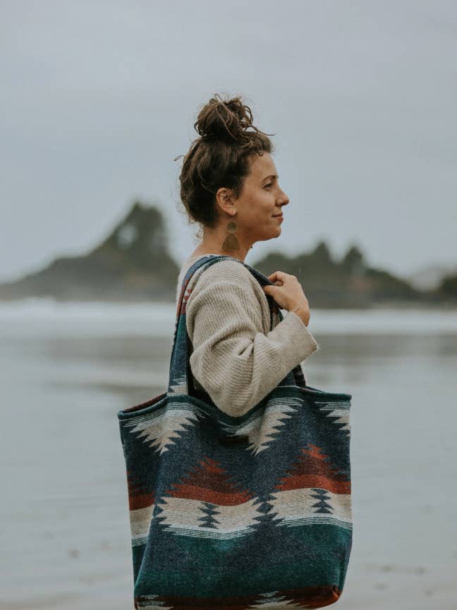 Travellin' Tote | HORIZON for wholesale by Modest Maverick