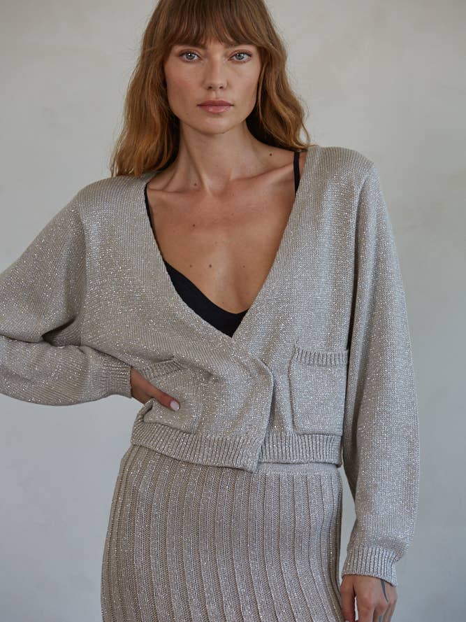W1417 | Cárdigan de Lurex con escote en V cruzado y botones a presión de manga larga para venta al por mayor de By Together