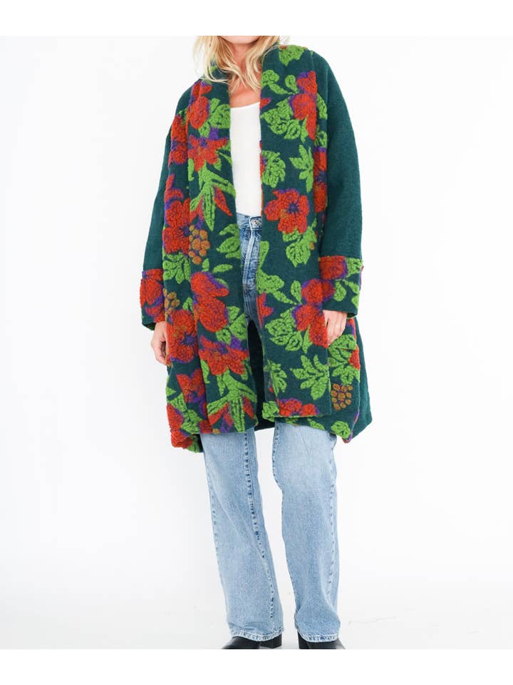 Happy look - Vendita all'ingrosso Cappotto - Donna - Cappotto in lana cotta con ricamo