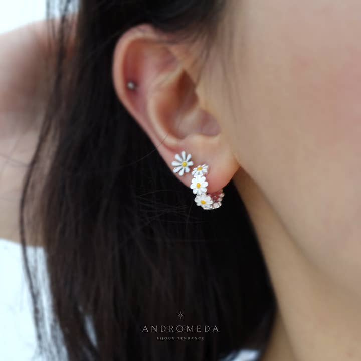 Andromeda Bijoux - Wholesale Huggie Earrings - Enamel Daisy Huggies, 925 Sterling Silver Hoops4