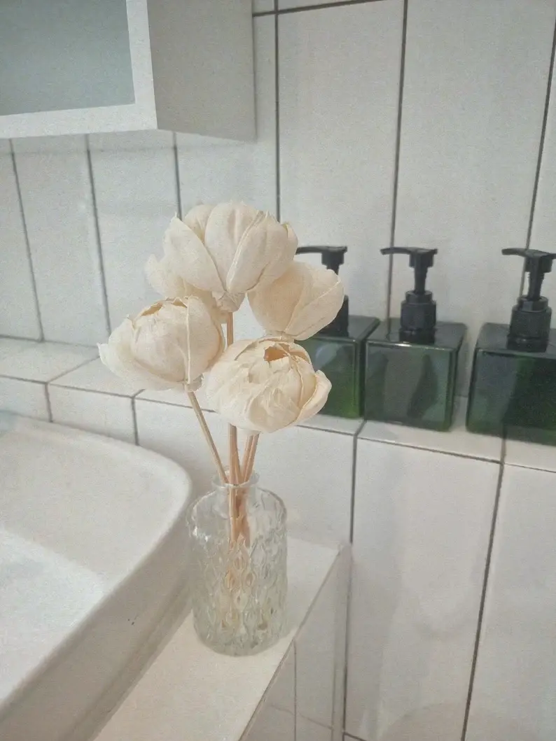 Bloom & Bowery - Wholesale Reed Diffuser - Sola Wood Reed Diffuser Flowers - Peony - Set Of 51